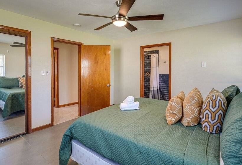 Mid Century Modern Lakeland Retreat W/ Smart Tv!