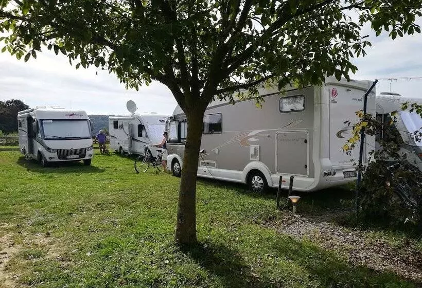 Majatalo Agrotourism Vinia