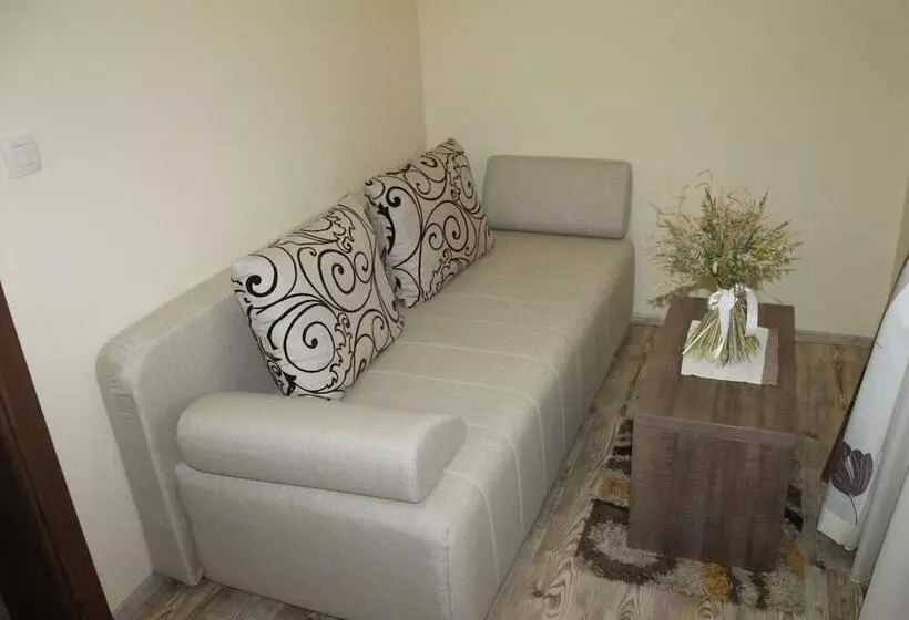 Majatalo Agrotourism Vinia