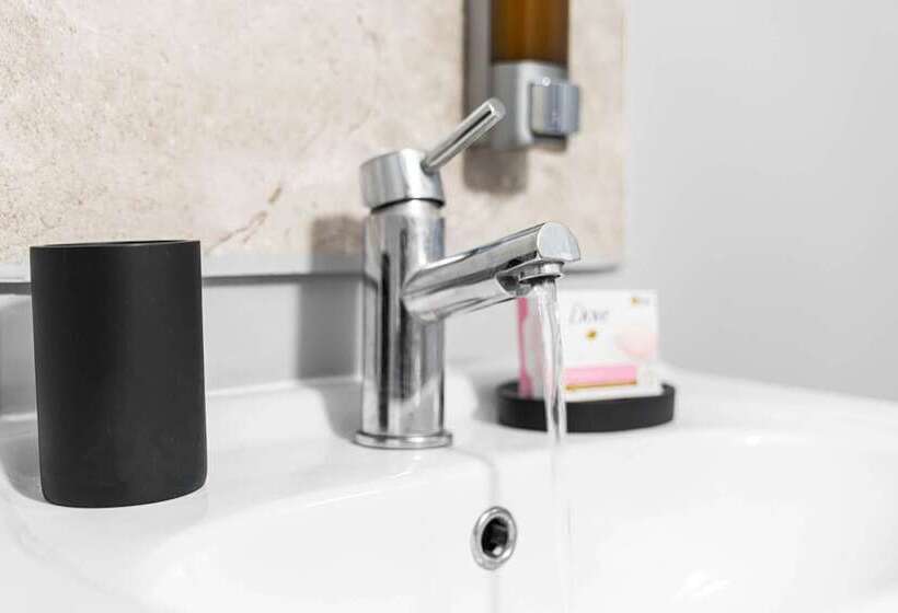 Rezydencja Comforts & Home Conveniences  Sleeps 8