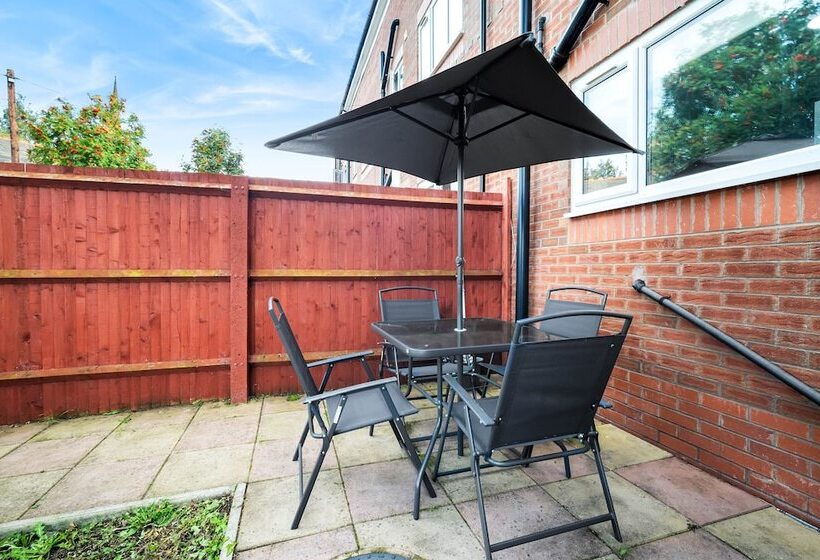 Rezydencja Comforts & Home Conveniences  Sleeps 8