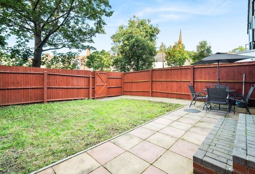 Rezydencja Comforts & Home Conveniences  Sleeps 8