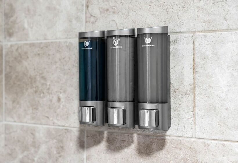 Rezydencja Comforts & Home Conveniences  Sleeps 8