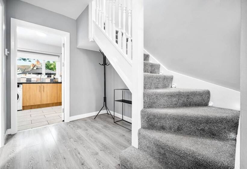 Rezydencja Comforts & Home Conveniences  Sleeps 8