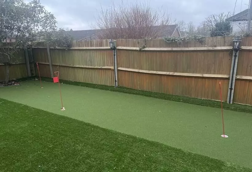 Residenssi Remarkable 3 Bed House In Netley Abbey Southampton