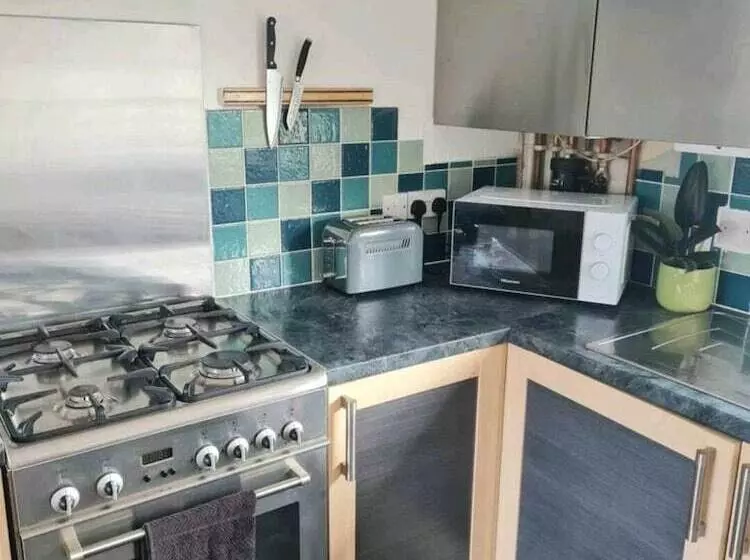 Residenssi Stunning 2 Bed House In Weston Super Mare