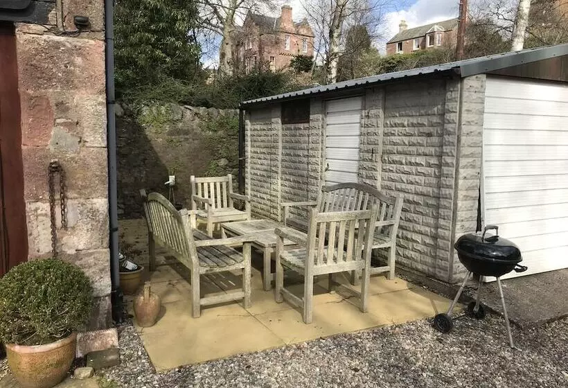 Riverlea Coach House