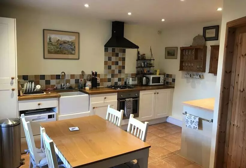 Riverlea Coach House