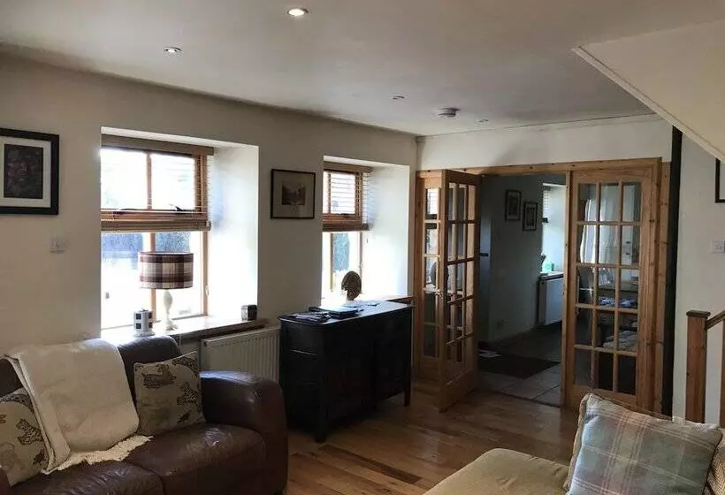 Riverlea Coach House