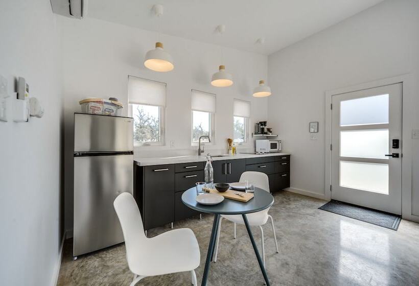 Art Ranch Fredericksburg Home 13 Mi To Main Street