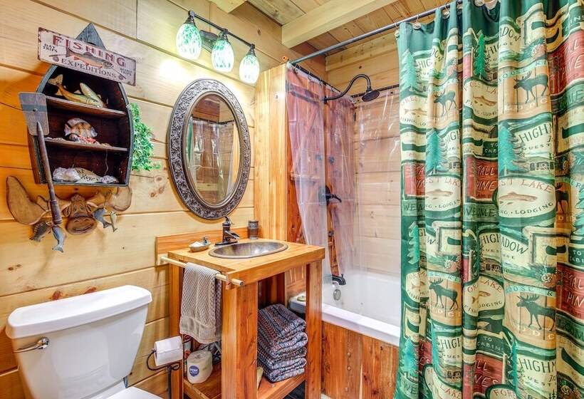 Sevierville Log Cabin W/ Hot Tub Near Dollywood!
