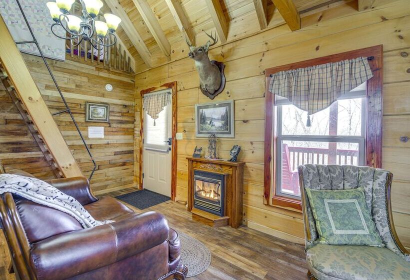 Sevierville Log Cabin W/ Hot Tub Near Dollywood!