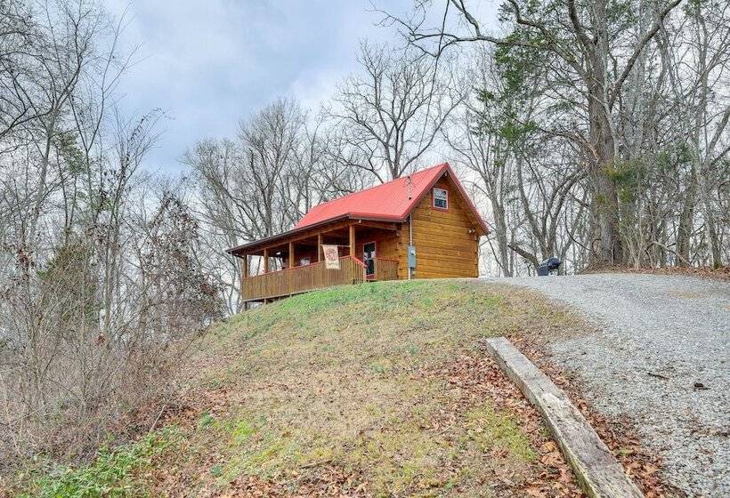 Sevierville Log Cabin W/ Hot Tub Near Dollywood!