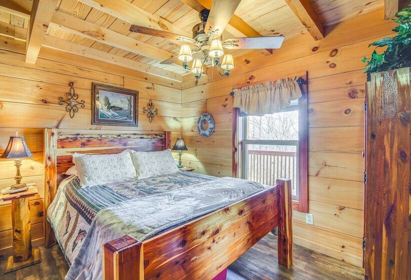 Sevierville Log Cabin W/ Hot Tub Near Dollywood!
