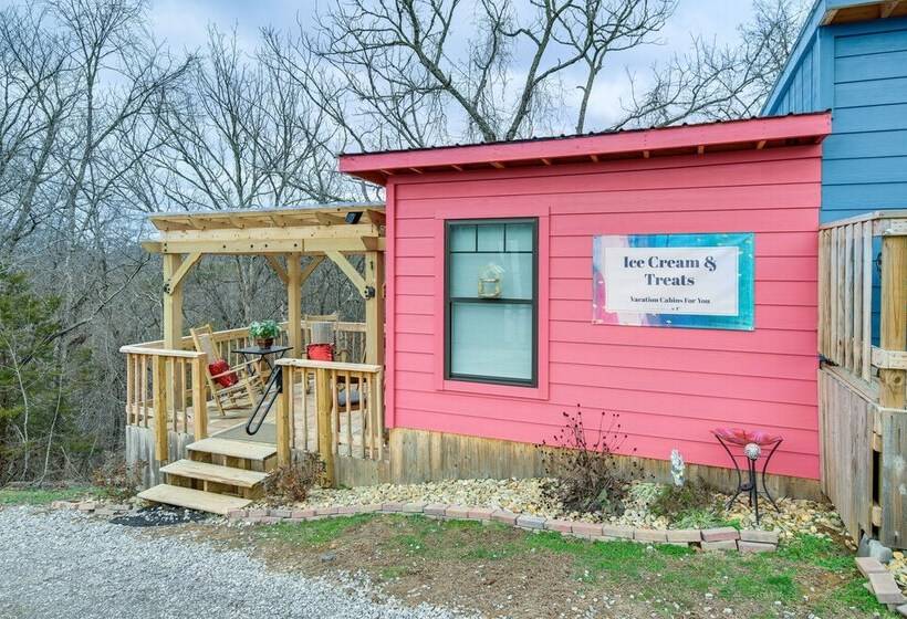 Sevierville Log Cabin W/ Hot Tub Near Dollywood!