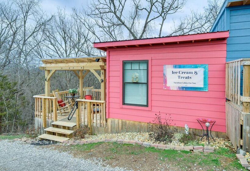 Sevierville Log Cabin W/ Hot Tub Near Dollywood!