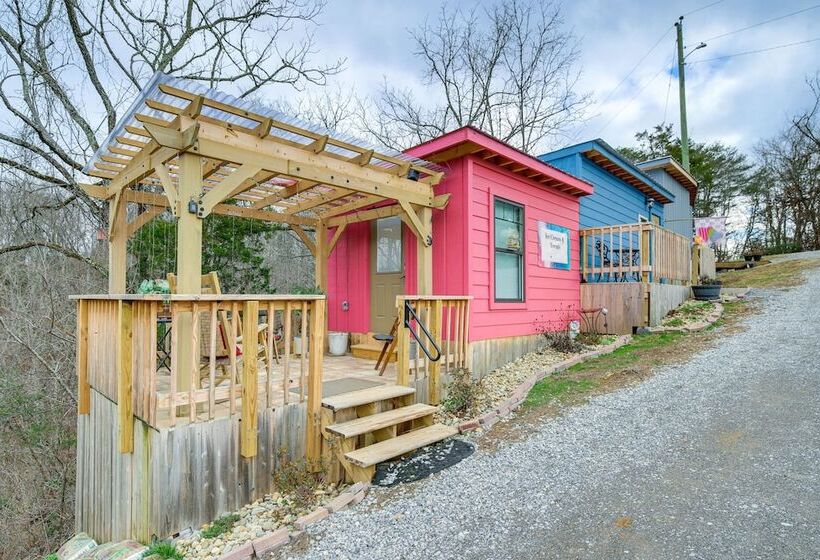 Sevierville Log Cabin W/ Hot Tub Near Dollywood!