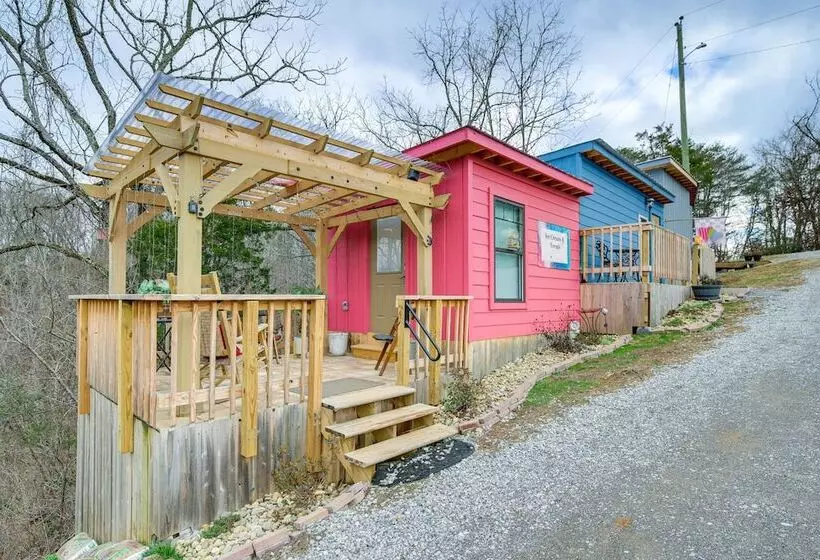 Sevierville Log Cabin W/ Hot Tub Near Dollywood!