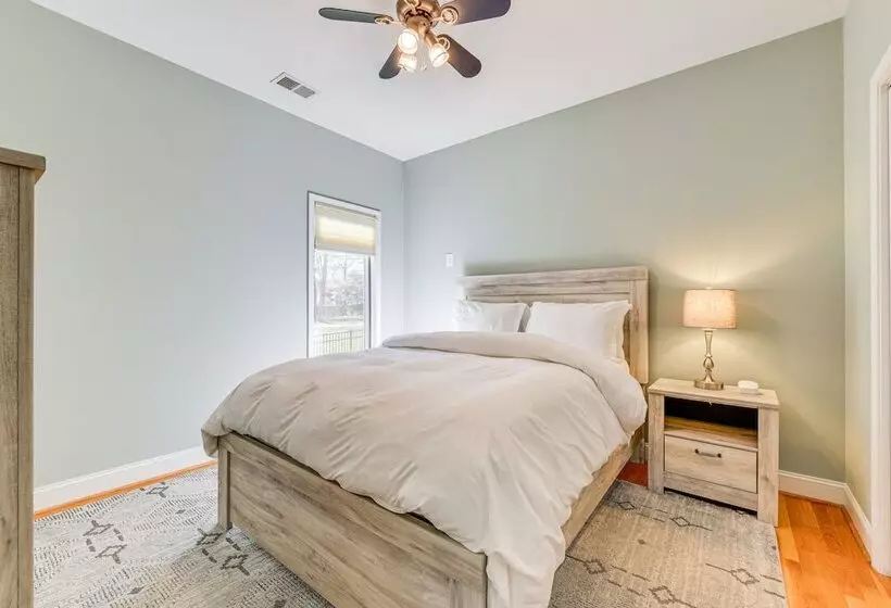 Waterfront Lake Norman Retreat W/ Dock + Hot Tub!