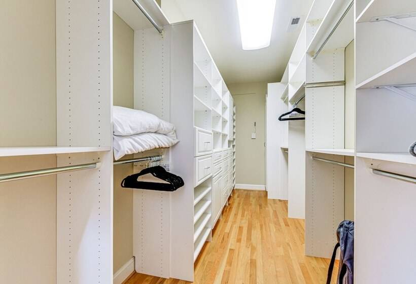 Waterfront Lake Norman Retreat W/ Dock + Hot Tub!