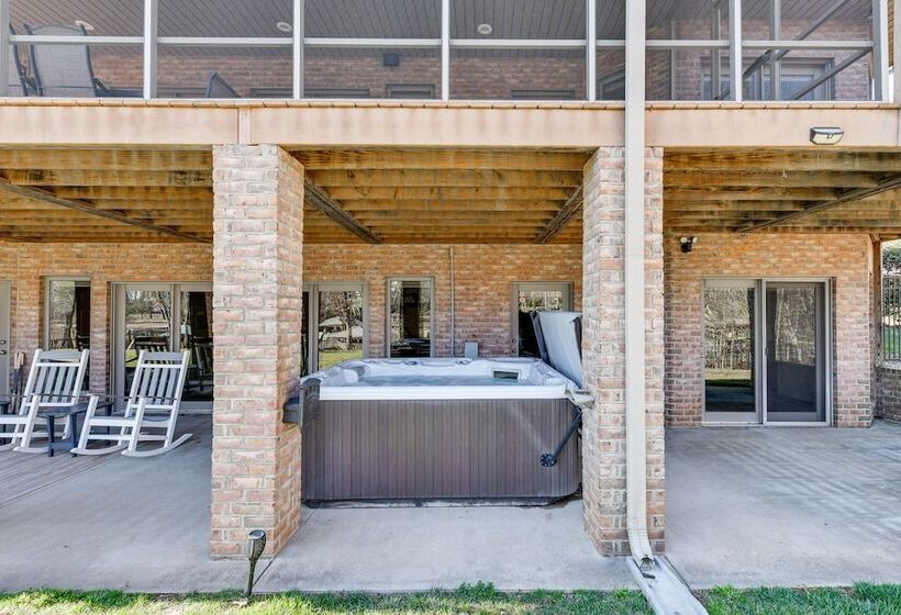 Waterfront Lake Norman Retreat W/ Dock + Hot Tub!