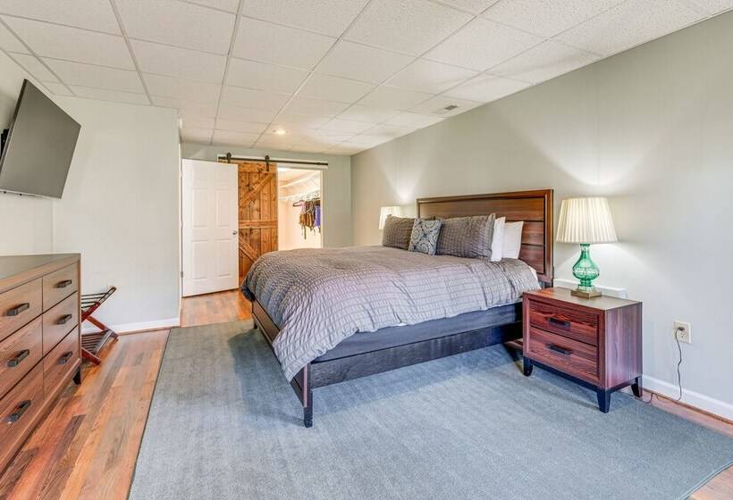 Waterfront Lake Norman Retreat W/ Dock + Hot Tub!