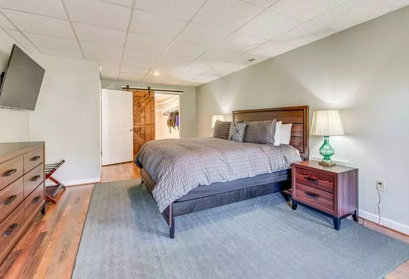 Waterfront Lake Norman Retreat W/ Dock + Hot Tub!