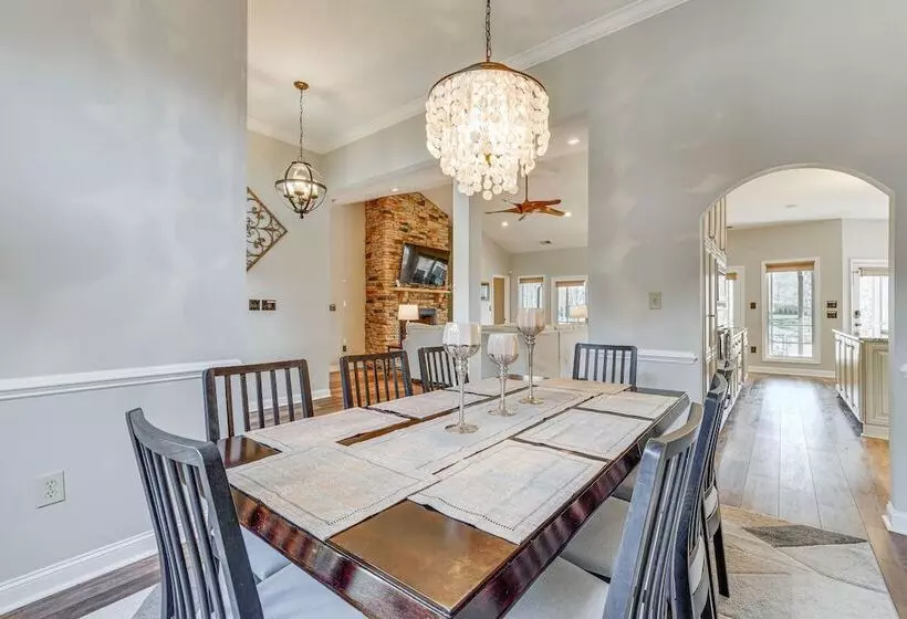 Waterfront Lake Norman Retreat W/ Dock + Hot Tub!