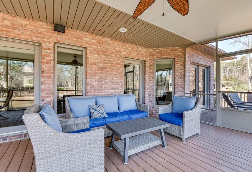 Waterfront Lake Norman Retreat W/ Dock + Hot Tub!