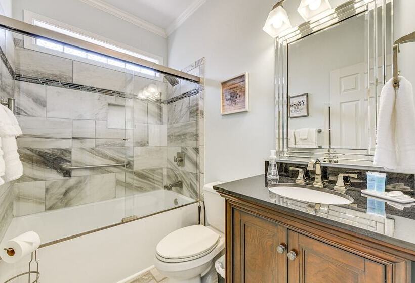 Waterfront Lake Norman Retreat W/ Dock + Hot Tub!