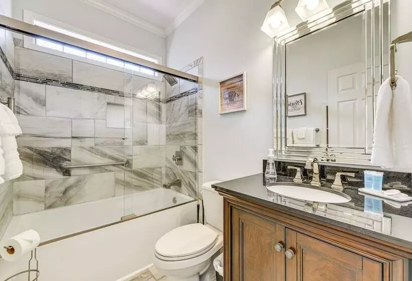 Waterfront Lake Norman Retreat W/ Dock + Hot Tub!