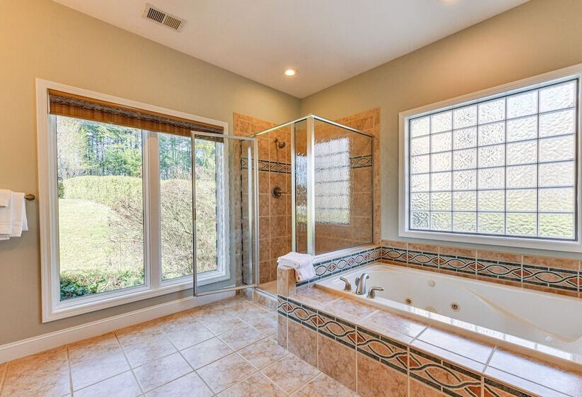 Waterfront Lake Norman Retreat W/ Dock + Hot Tub!