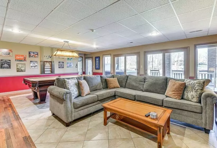 Waterfront Lake Norman Retreat W/ Dock + Hot Tub!