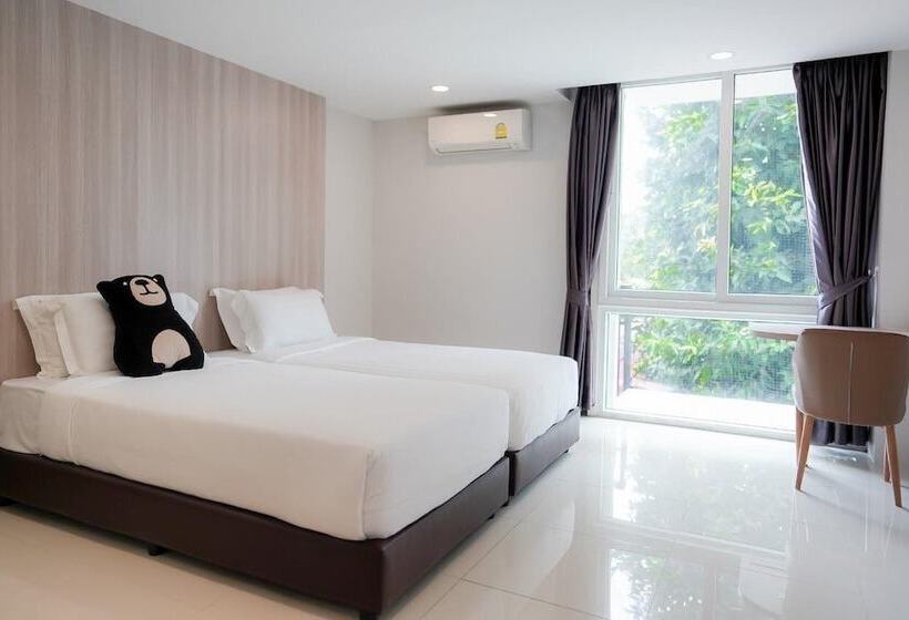 Hotel Bears Den Pattaya