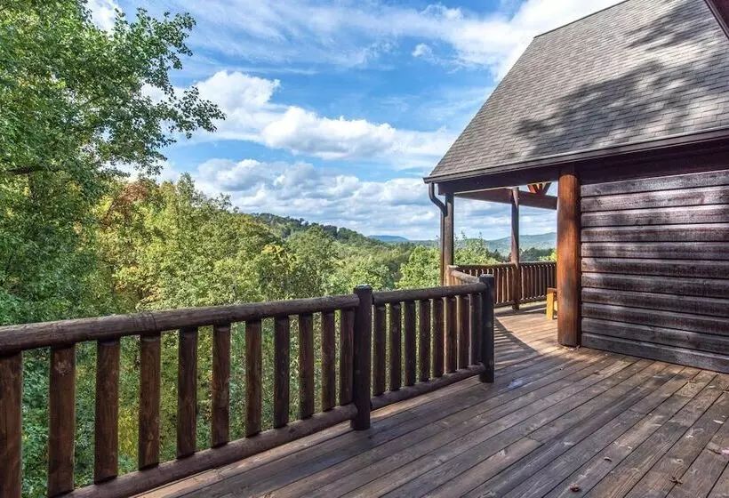 Cabin W/ Hot Tub, Theater & Views   Sleeps 22