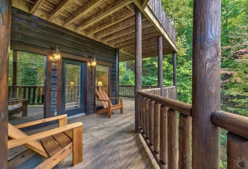 Cabin W/ Hot Tub, Theater & Views   Sleeps 22