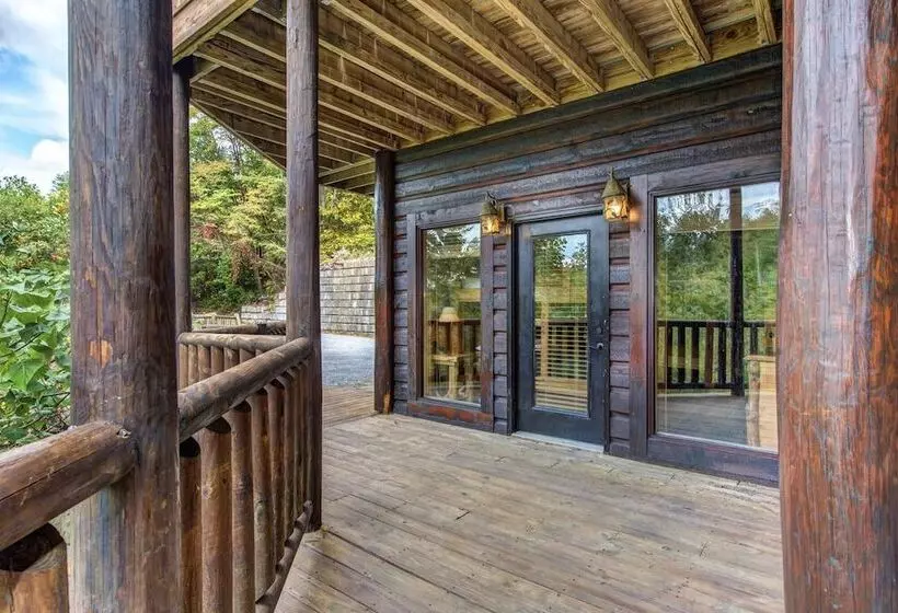 Cabin W/ Hot Tub, Theater & Views   Sleeps 22