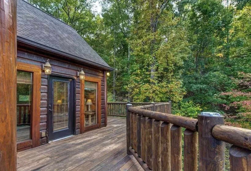 Cabin W/ Hot Tub, Theater & Views   Sleeps 22