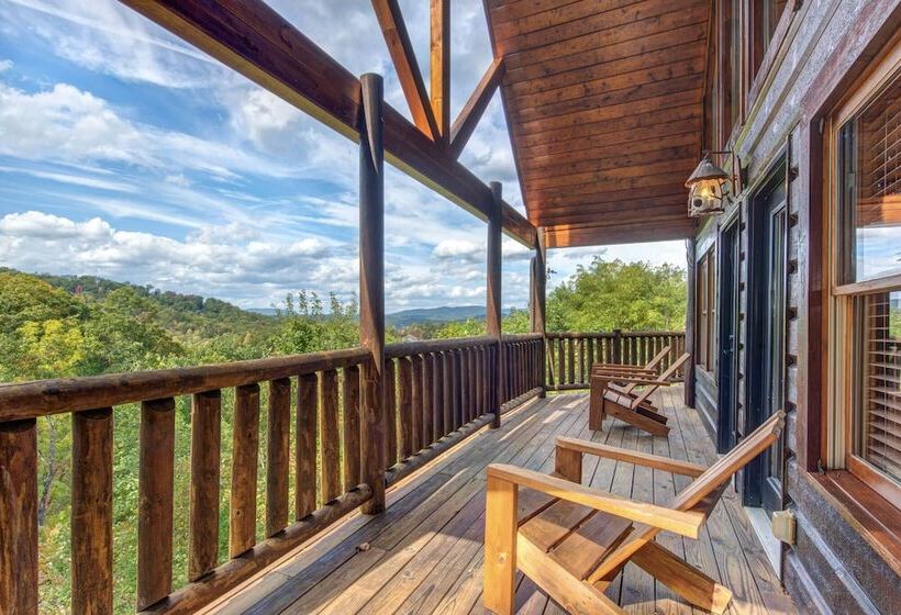 Cabin W/ Hot Tub, Theater & Views Sleeps 22