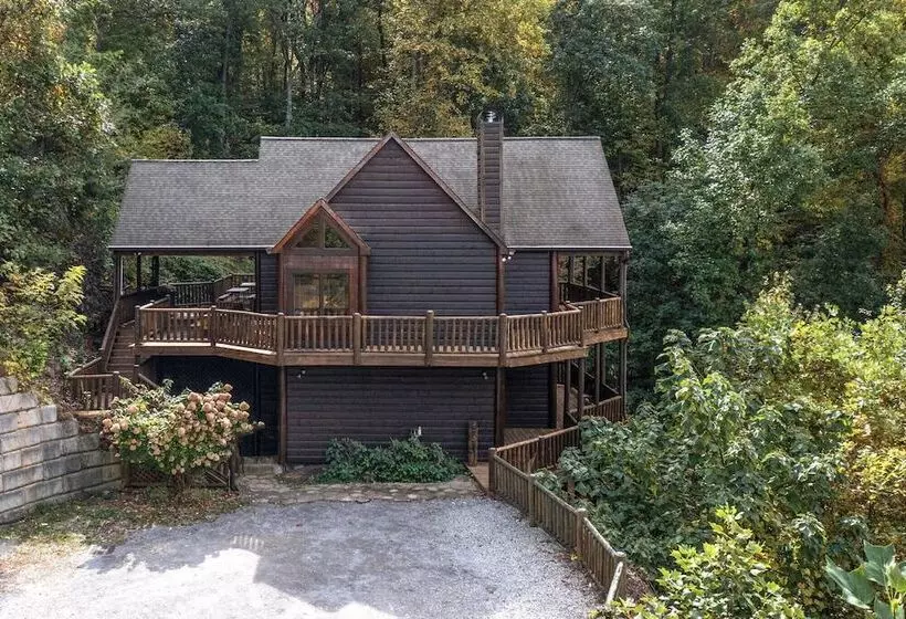 Cabin W/ Hot Tub, Theater & Views   Sleeps 22