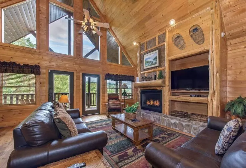 Cabin W/ Hot Tub, Theater & Views   Sleeps 22