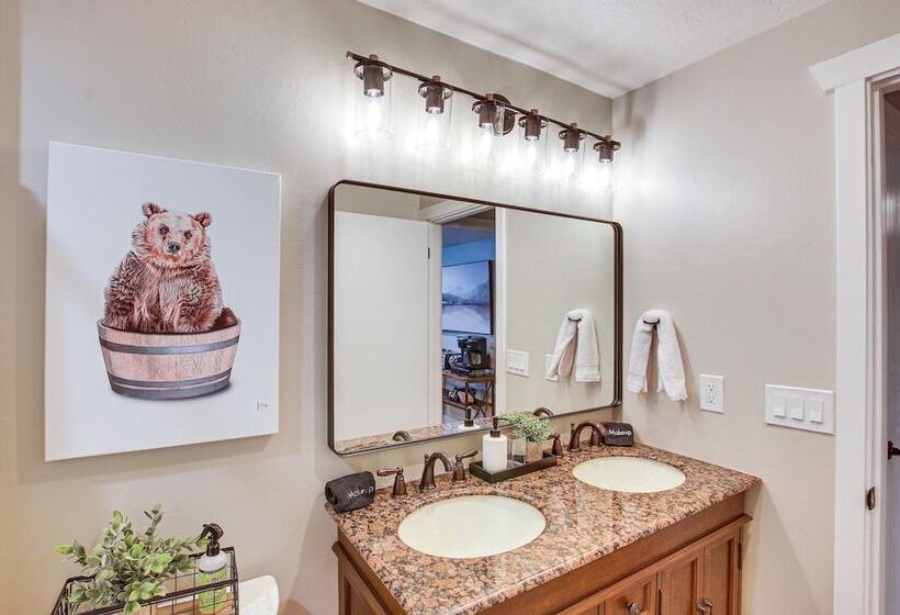 Garden City Vacation Rental, Walk To Public Beach!