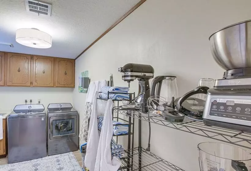 Garden City Vacation Rental, Walk To Public Beach!