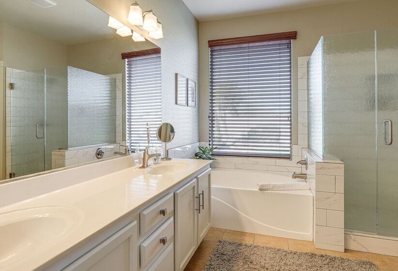 Goodyear Desert Oasis: Private Yard & Heated Pool!