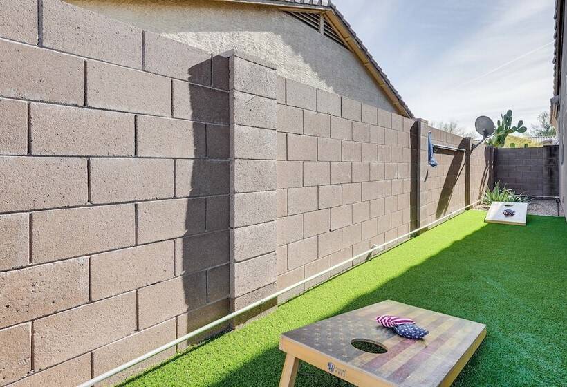 Goodyear Desert Oasis: Private Yard & Heated Pool!