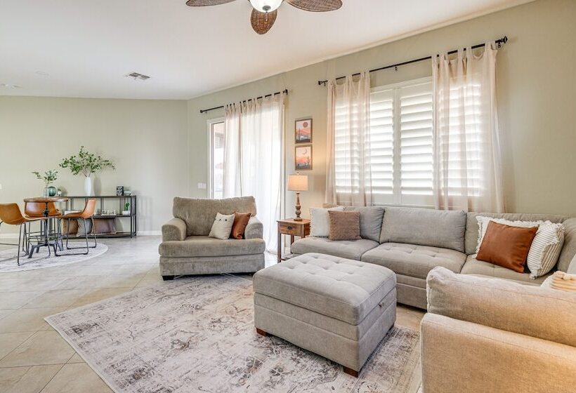 Goodyear Desert Oasis: Private Yard & Heated Pool!