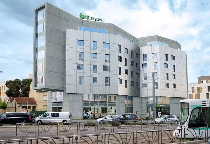 ホテル Ibis Styles Bezons Paris La Défense