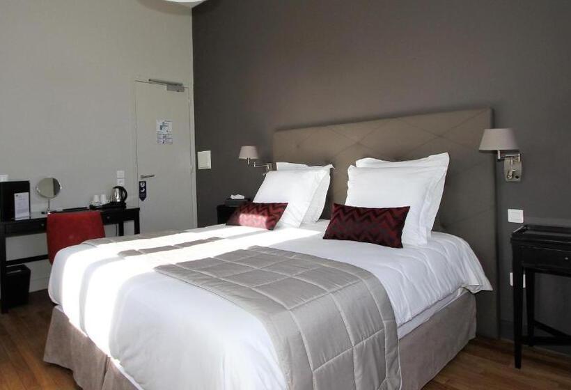 Hotel Manoir De Montigny