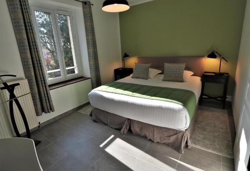 Hotel Manoir De Montigny