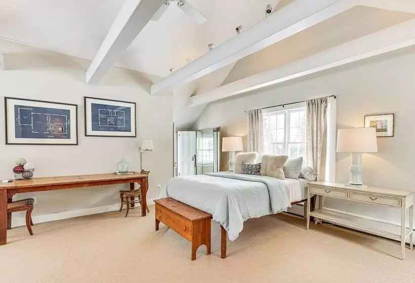 Litchfield County Historic Estate: 10 Acres + Pool